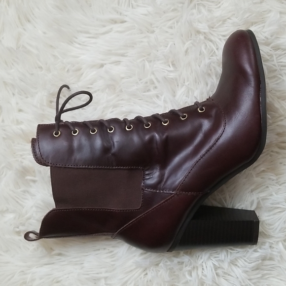 Liz Claiborne Chocolate Leather High Heel Lace Up Chunky Heel Booties Size 8.5 - Picture 7 of 8
